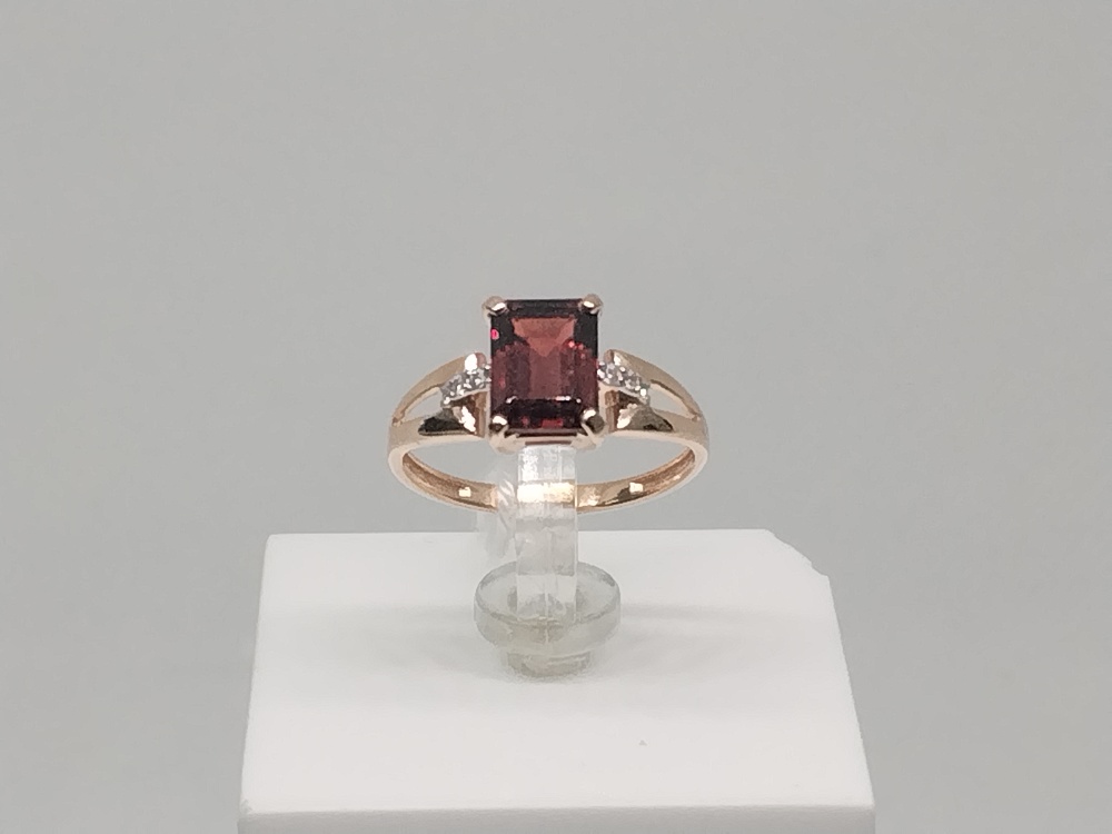 КОЛКМИ585 КОЛЬЦО С КАМНЯМИ (Au 585)