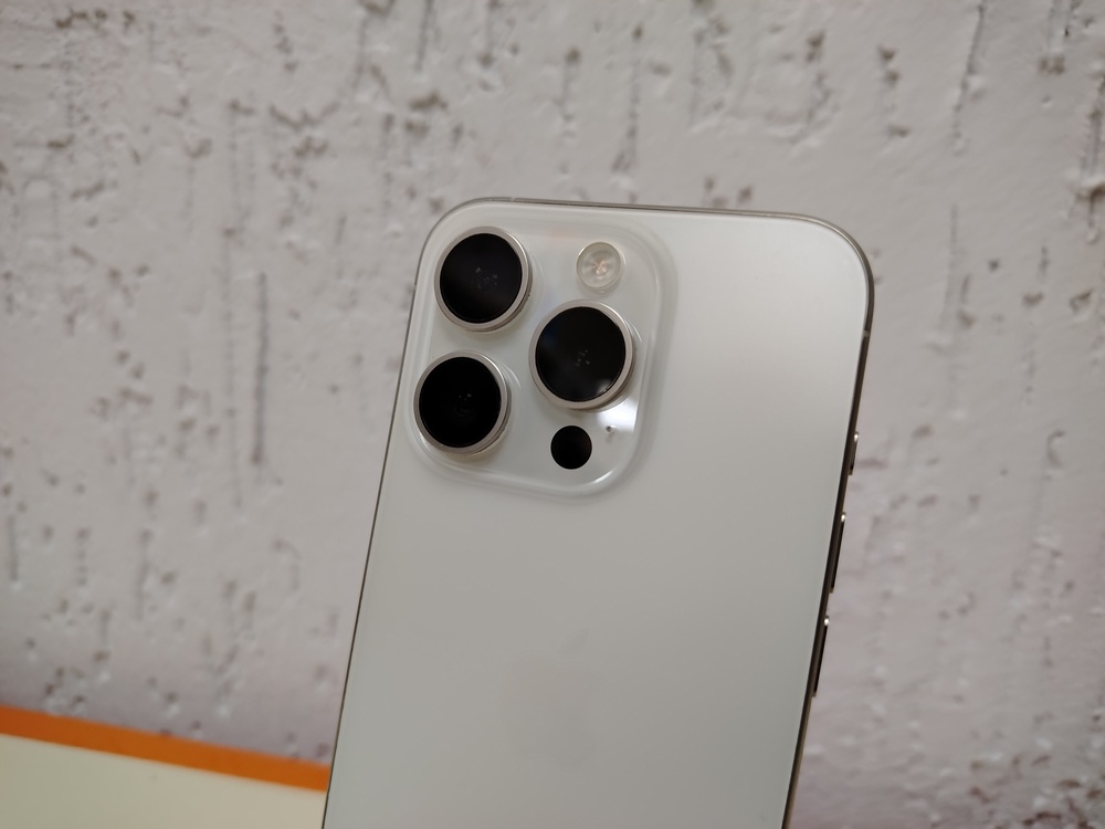 Смартфон Apple Iphone 15 Pro 128Gb eSIM