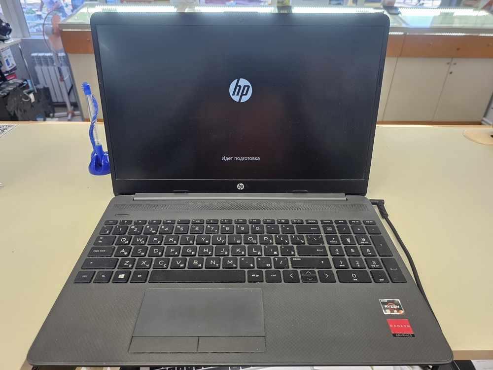 Ноутбук HP; Ryzen 3 3250U, Radeon R7 M440, 12 Гб, 240 Гб, Нет
