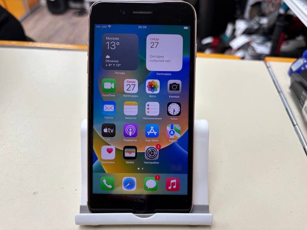 Смартфон Apple iPhone 8 Plus 64Gb