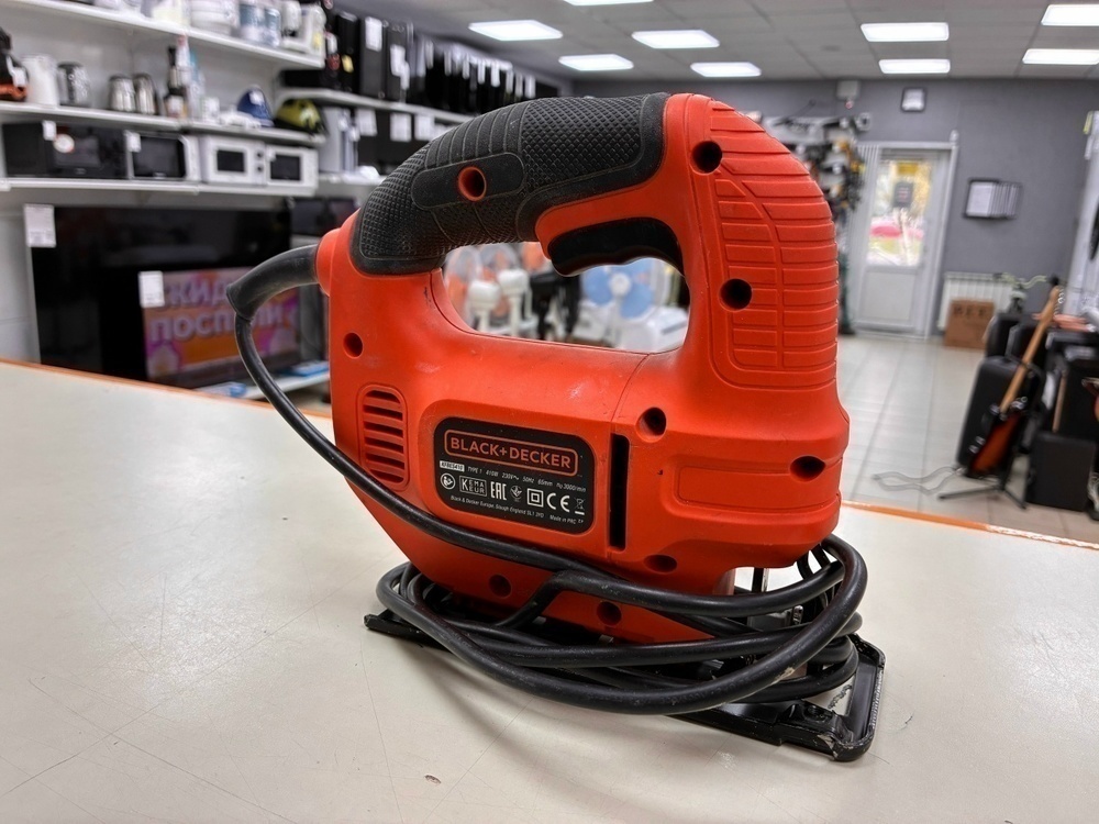 Лобзик Black & Decker KFBES 410