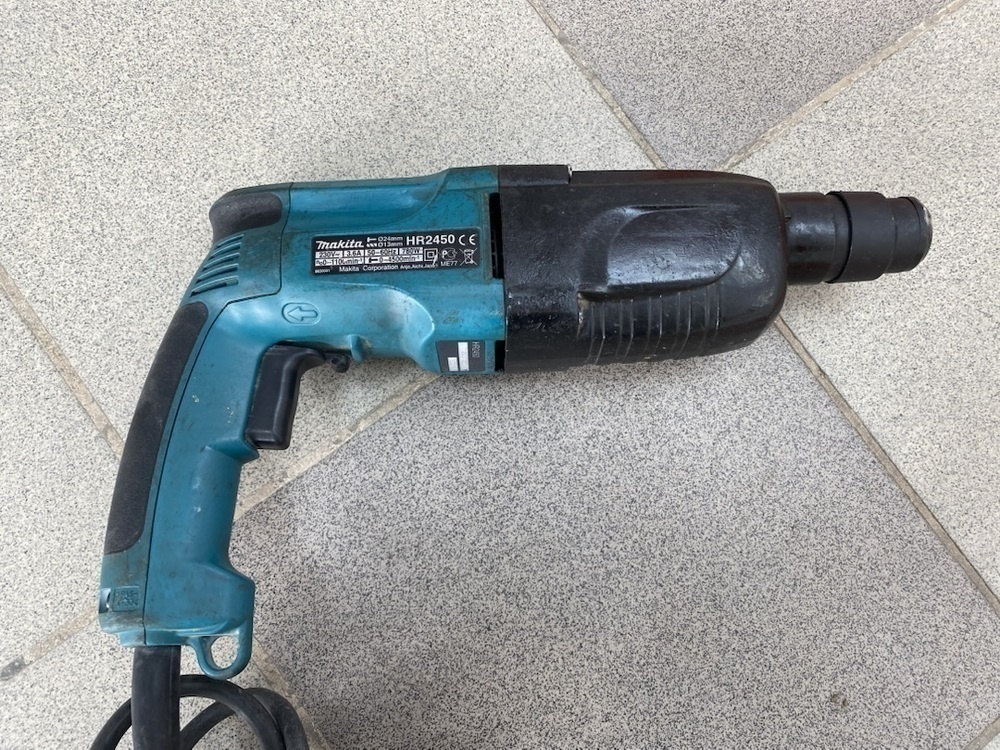 Перфоратор Makita HR-2450