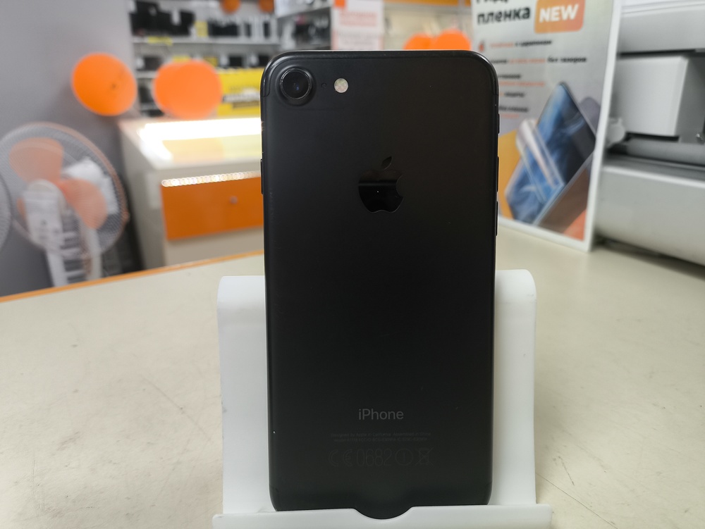 Смартфон Apple iPhone 7 32Gb