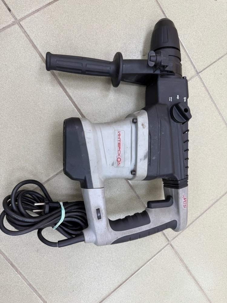 Перфоратор Интерскол П-40/1100ЭВ-2