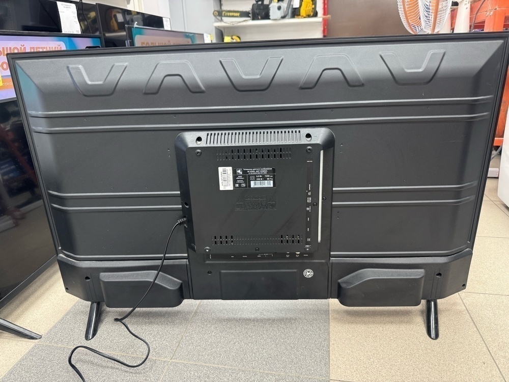 LED Телевизор HI VHIX-40F152MSA