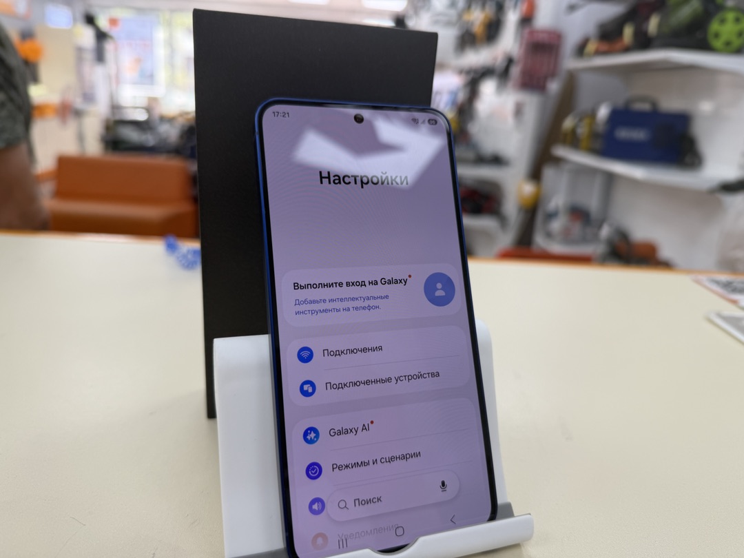 Смартфон Samsung Galaxy S25 12/256