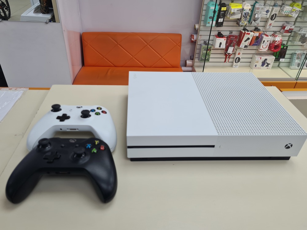 Игровая приставка Xbox One S 500Gb