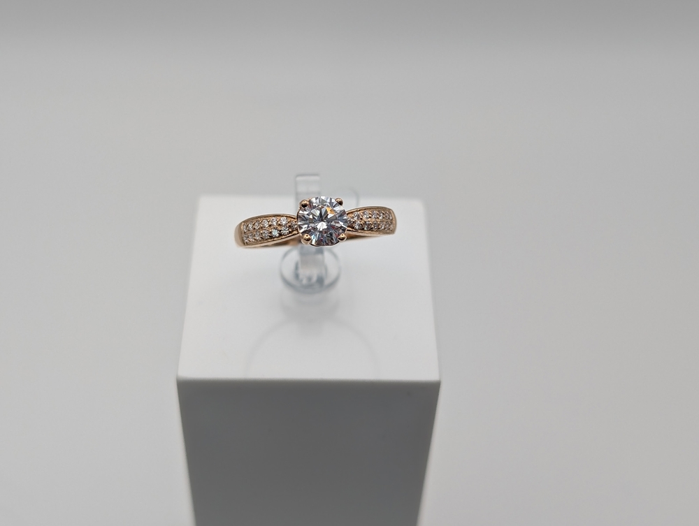 КОЛЬЦО С КАМНЯМИ (Au 585)