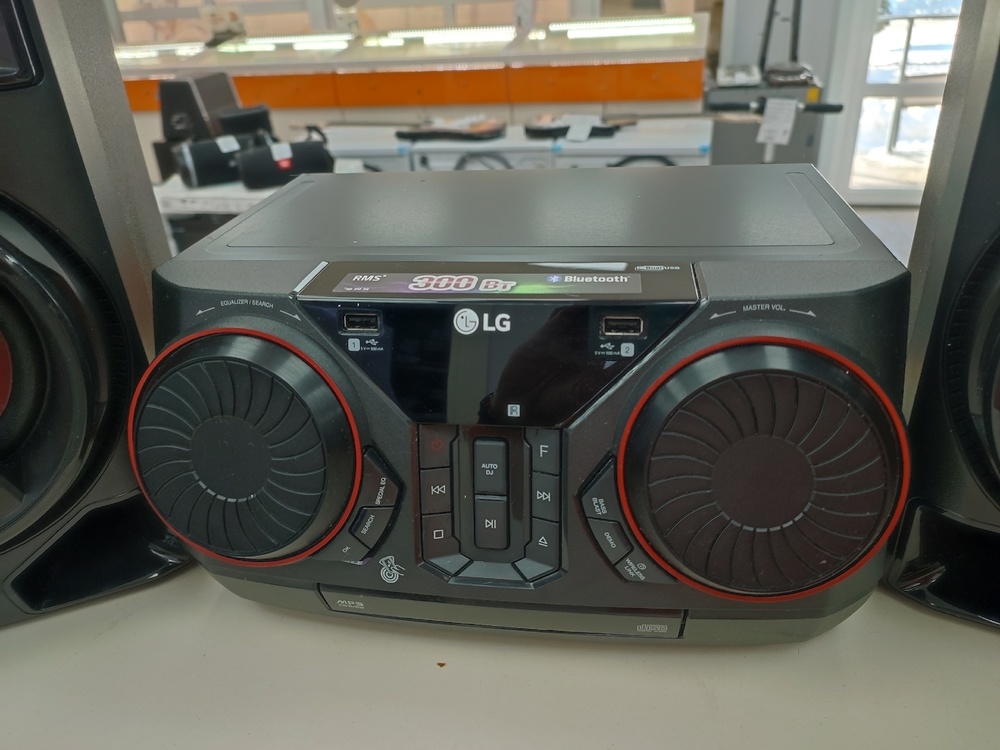 Музыкальный центр LG CK43