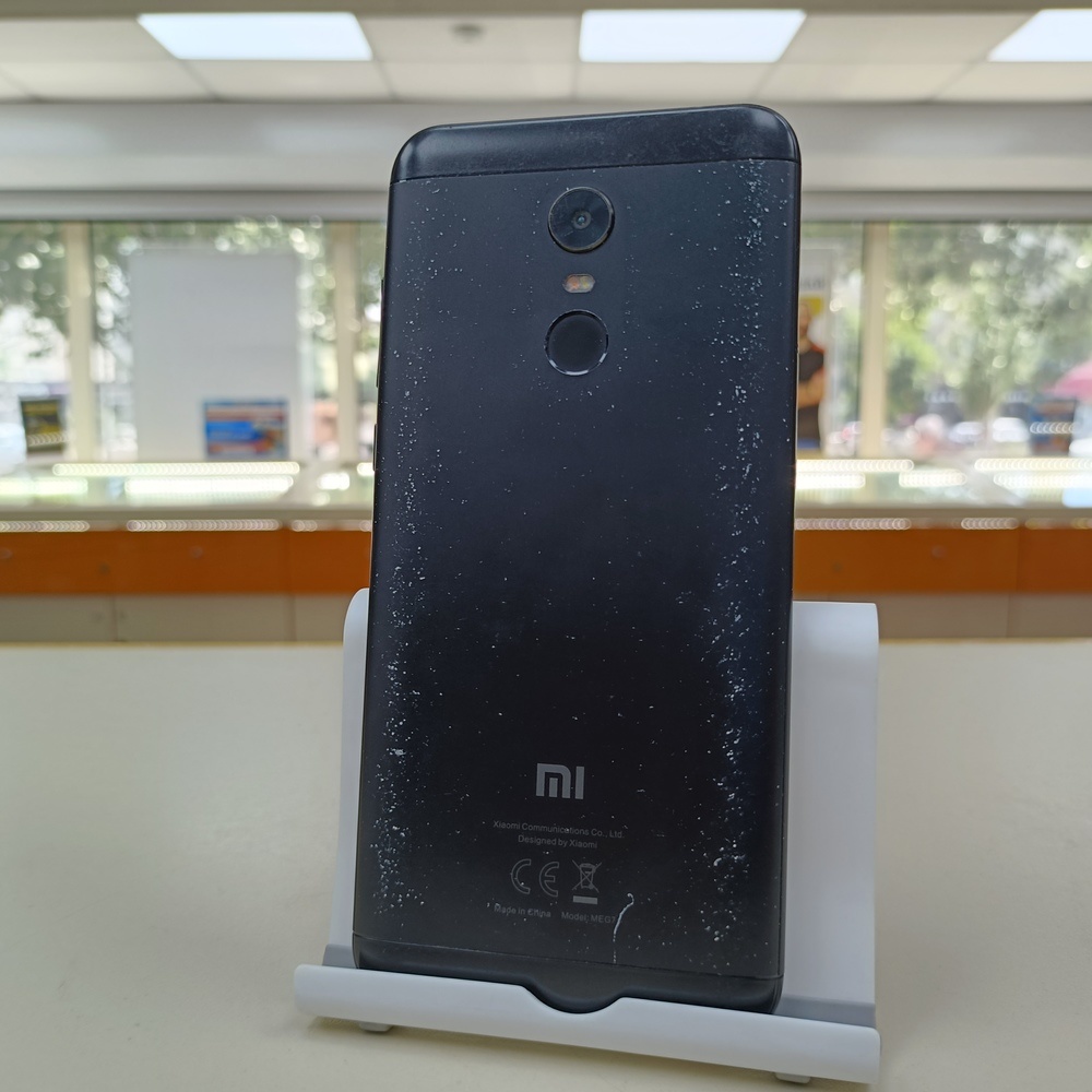 Смартфон Xiaomi Redmi 5 Plus 3/32