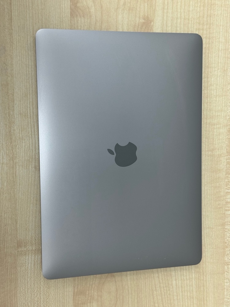 Ноутбук Apple MacBook Pro (13 дюймов,  два порта Thunderbolt 3) A2159 (2019)