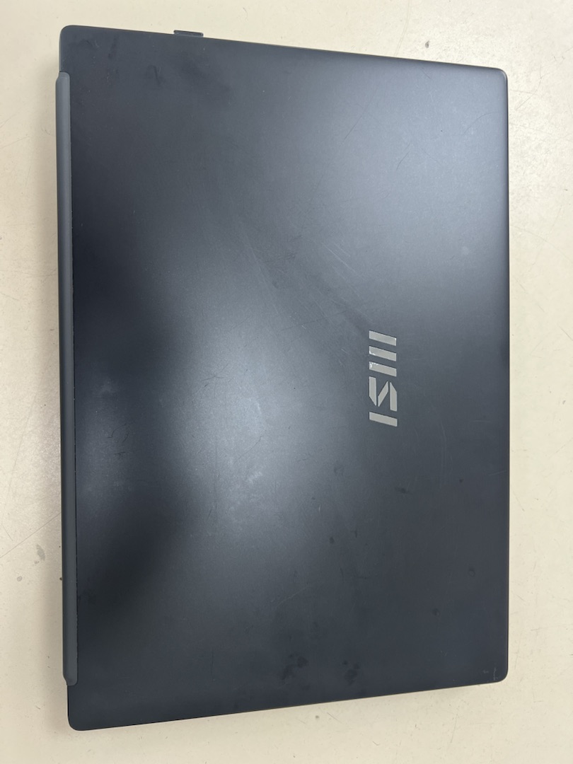 Ноутбук MSI; Core i3-1215U, Intel UHD Graphics, 8 Гб, 240 Гб, Нет
