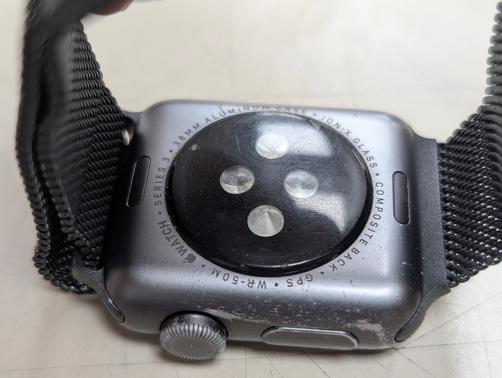 Смарт-часы Apple Watch Series 3 38 мм