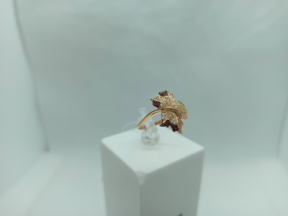 КОЛЬЦО С КАМНЯМИ (Au 585)