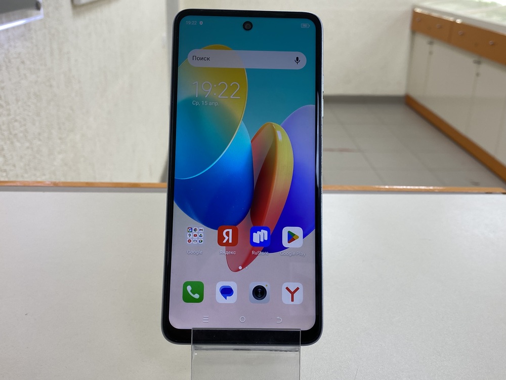 Смартфон Tecno Spark Go 2024 4/128