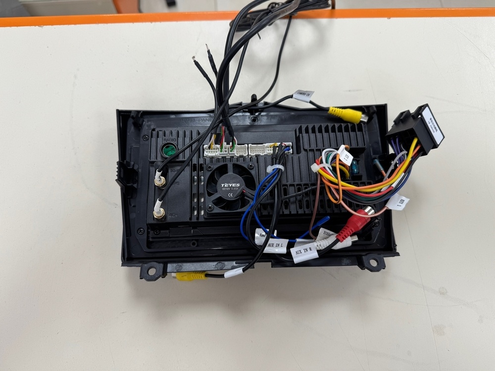 Автомагнитола Teyes CC3L 4/32ГБ