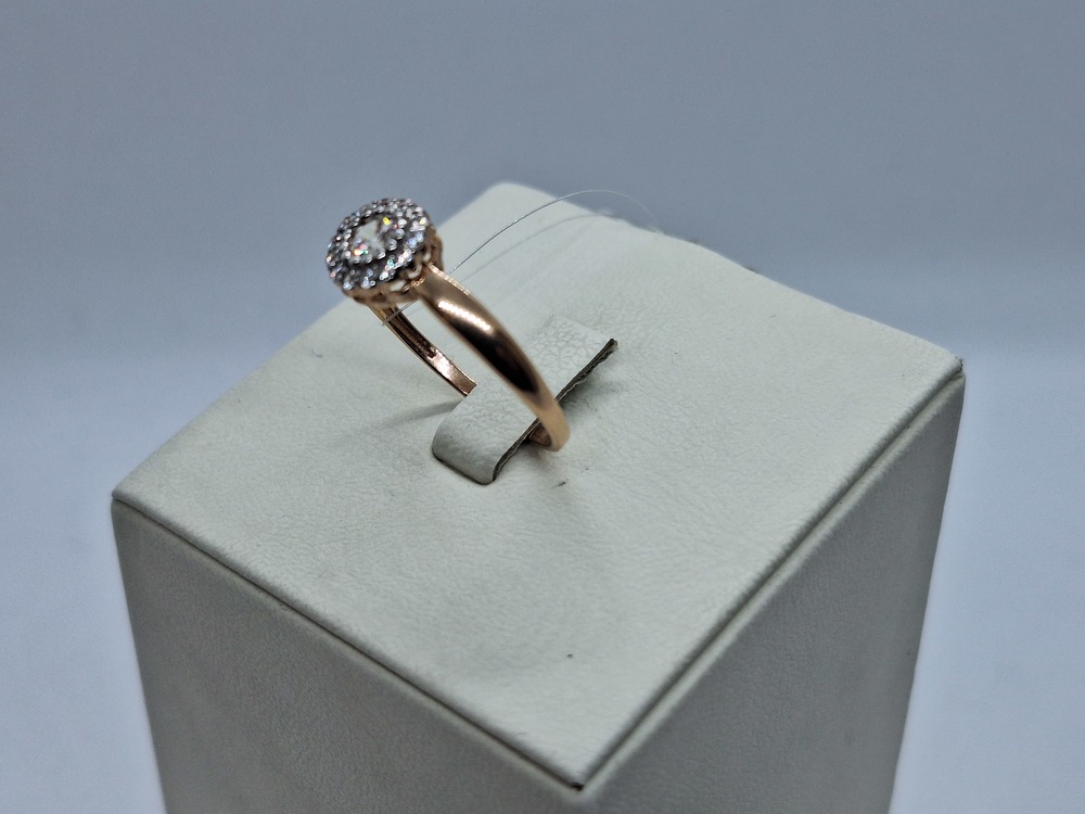 01-117862 КОЛЬЦО С КАМНЯМИ (Au 585)