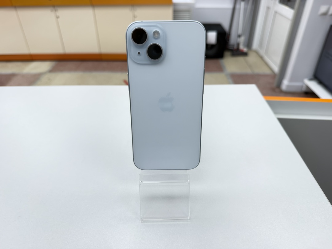 Смартфон Apple Iphone 15 128Gb