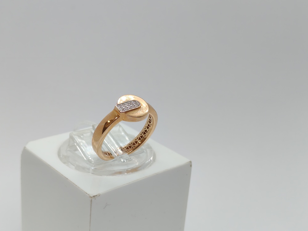 КОЛЬЦО С КАМНЯМИ (Au 585)