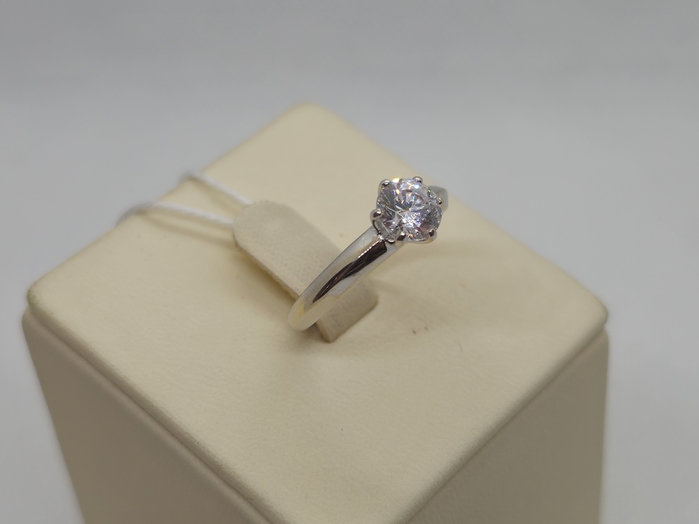 КОЛКМ585 КОЛЬЦО С КАМНЕМ (Au 585)