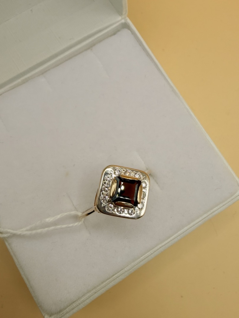 КОЛКМИ585 КОЛЬЦО С КАМНЯМИ (Au 585)
