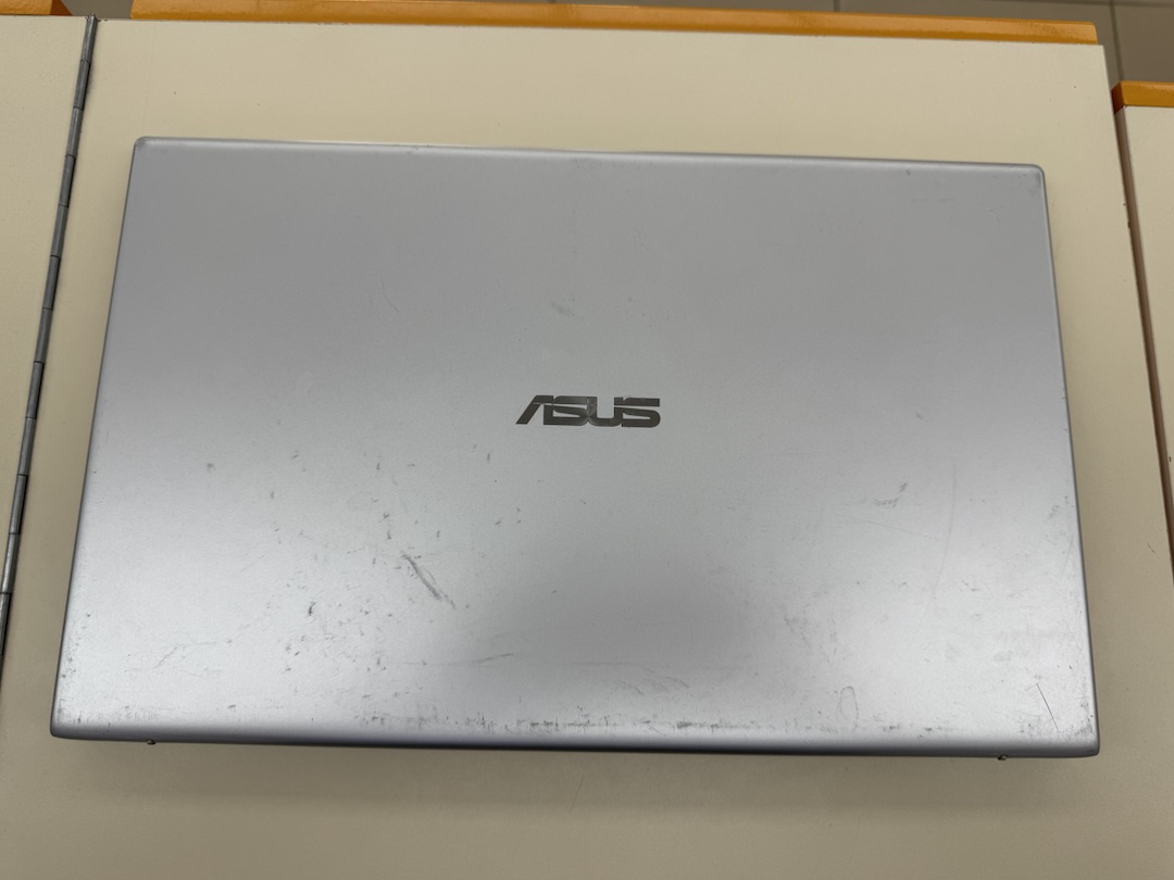 Ноутбук ASUS X712DK; Ryzen 3 3200U, Radeon 540X Mobile, 8 Гб, Нет, 1 Tb