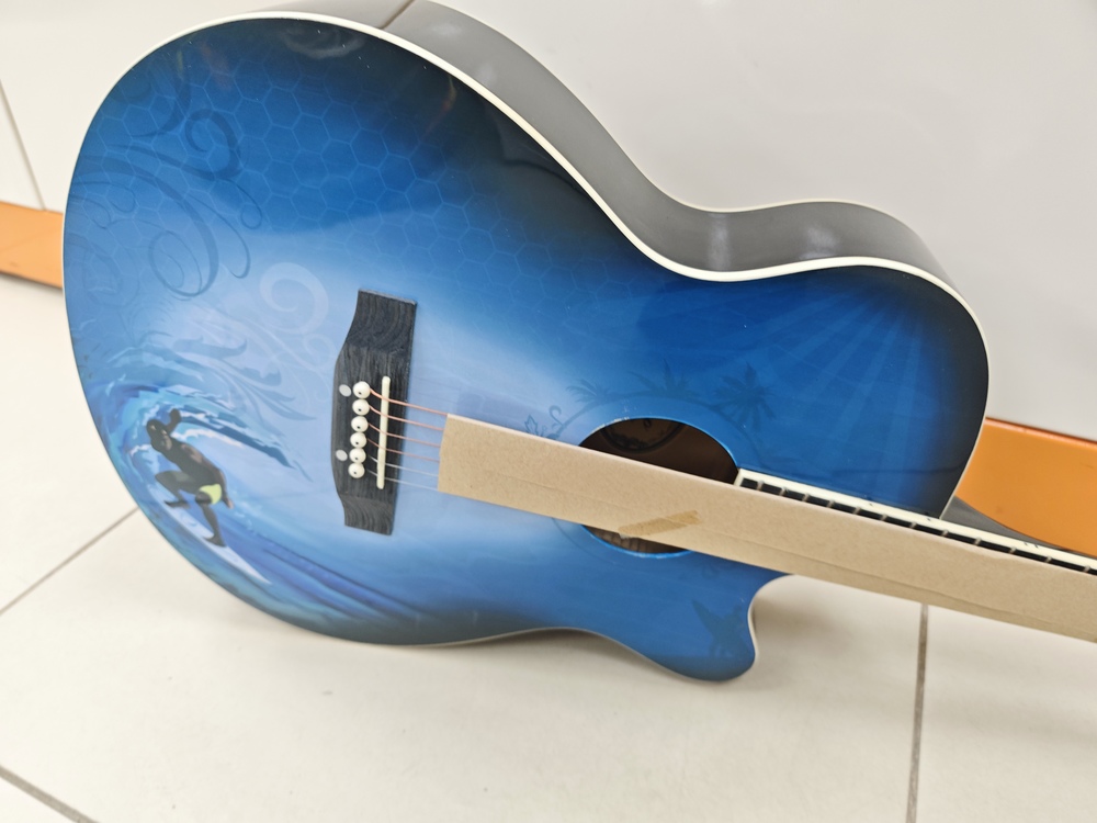 Гитара акустическая Elitaro E4040 Wave