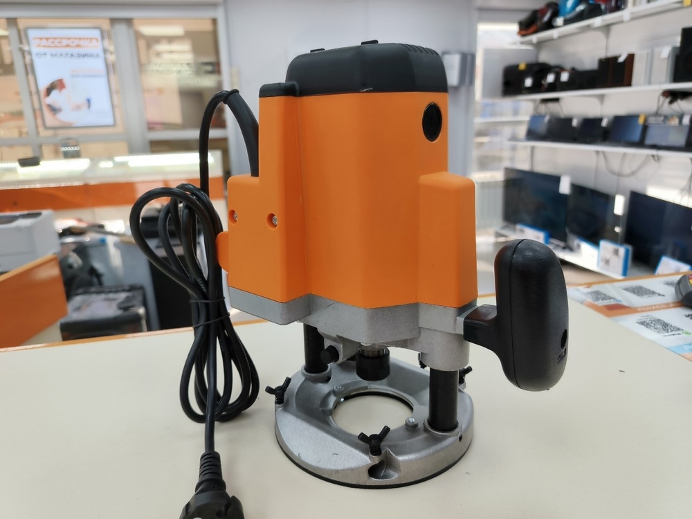 Фрезер Вихрь МФ-1900