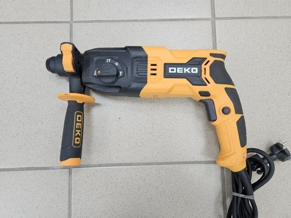 Перфоратор Deko DKH850W