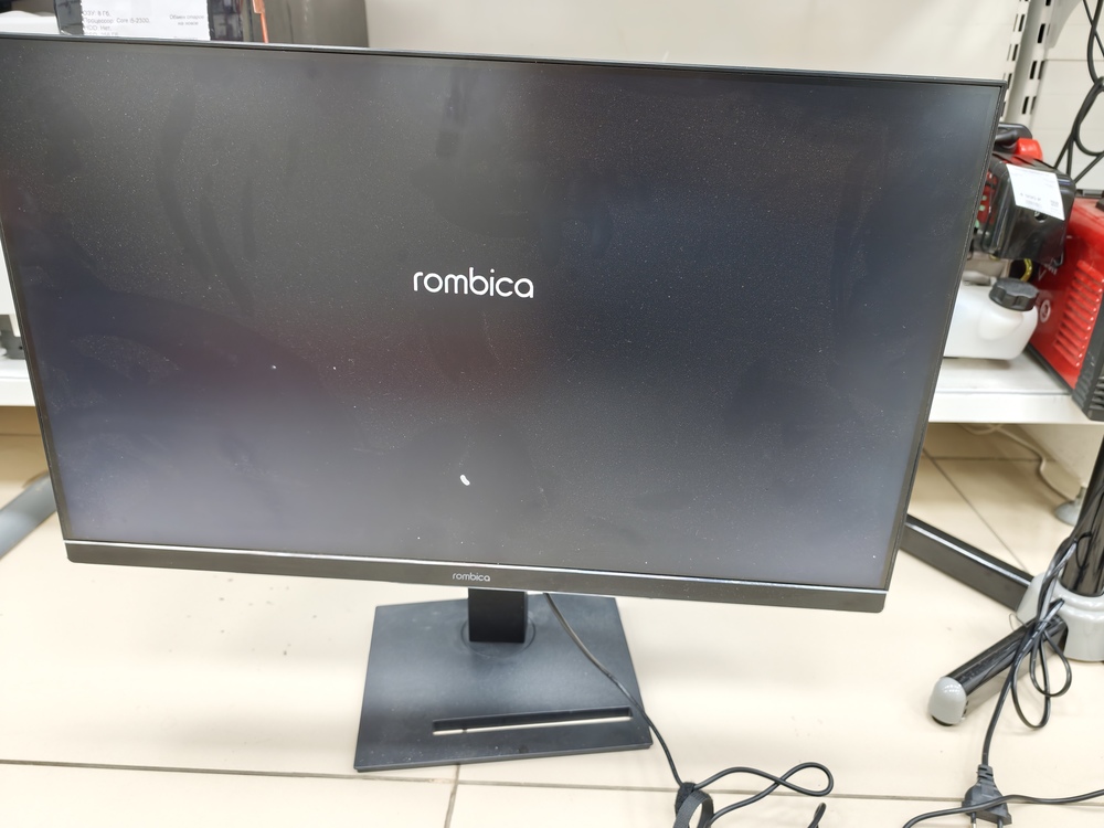 Моноблок Roverbook Helios; Core i3-10100, Intel UHD Graphics 630, 8 Гб, 256 Гб, Нет