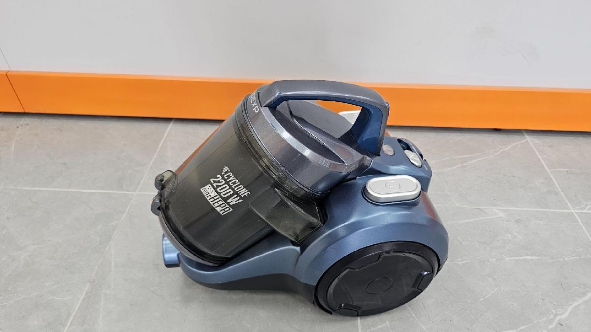 Пылесос Dexp SL2000