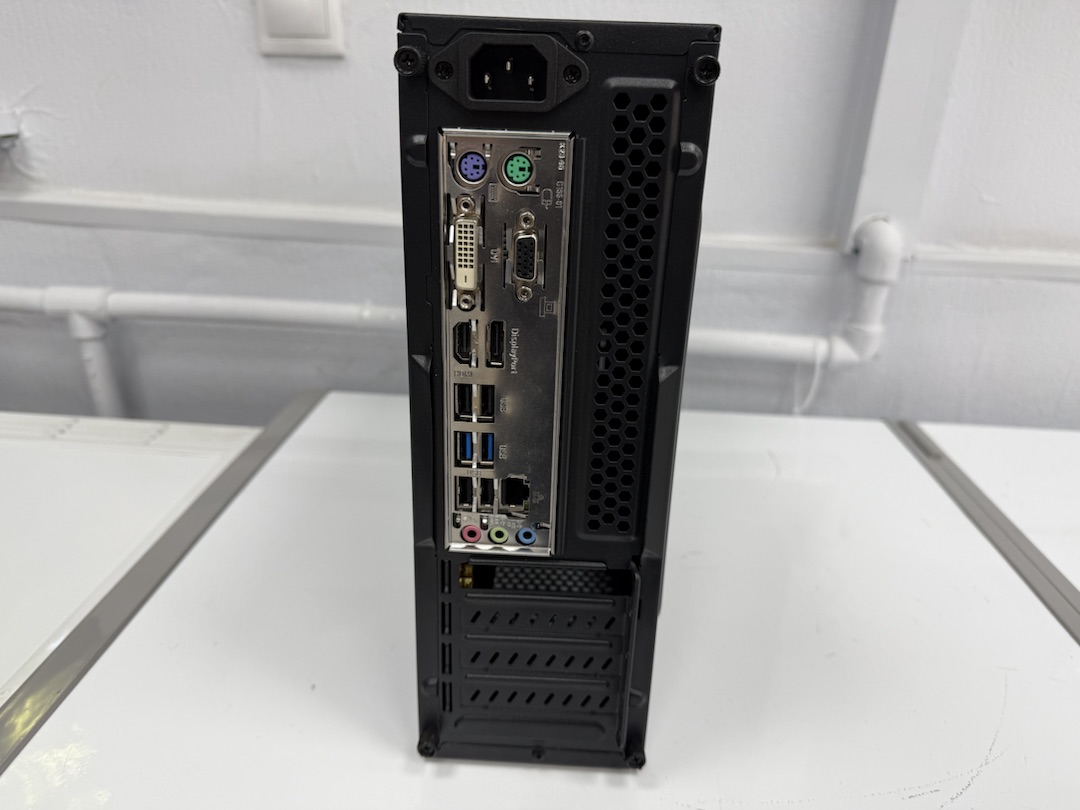 Системный блок Aero Cool; I3-12100, Intel UHD Graphics 730, 8 Гб, 256 Гб, Нет