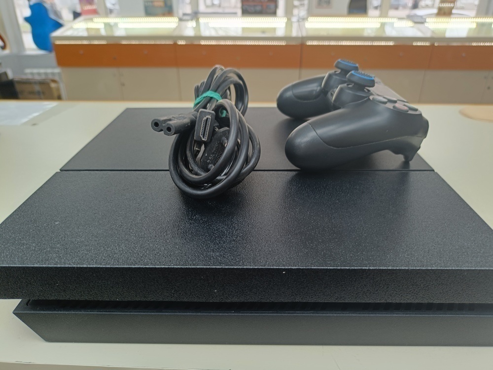 Игровая приставка PlayStation 4 FAT 500GB