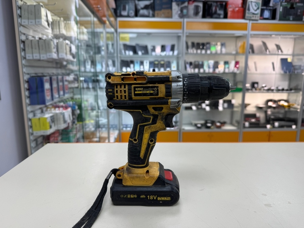 Дрель-безударная Dewalt df0300;