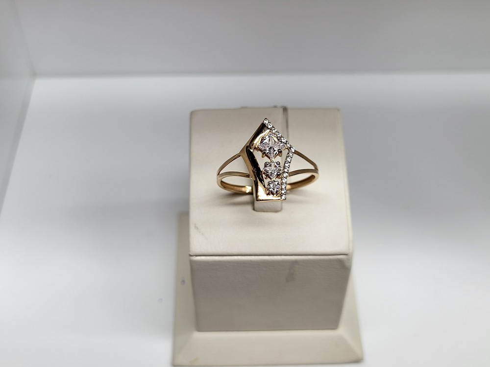 КОЛЬЦО С КАМНЯМИ (Au 585)