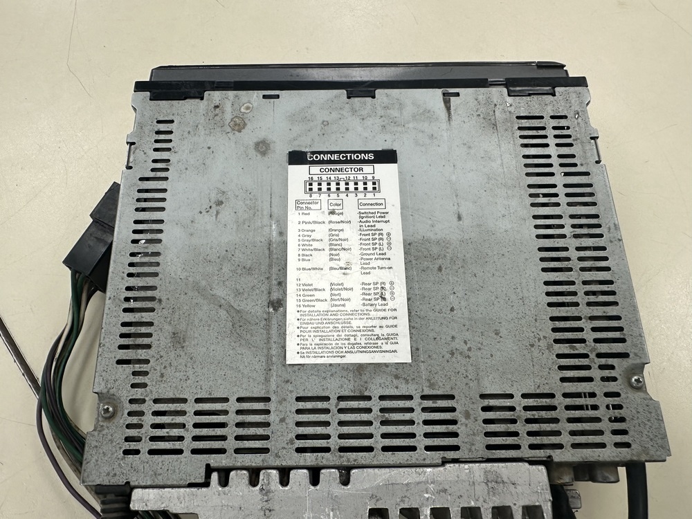 Автомагнитола Alpine CDA-9883R