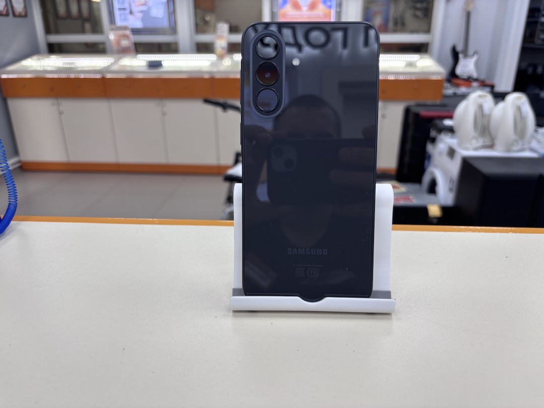 Смартфон Samsung Galaxy A37 5G 8/128