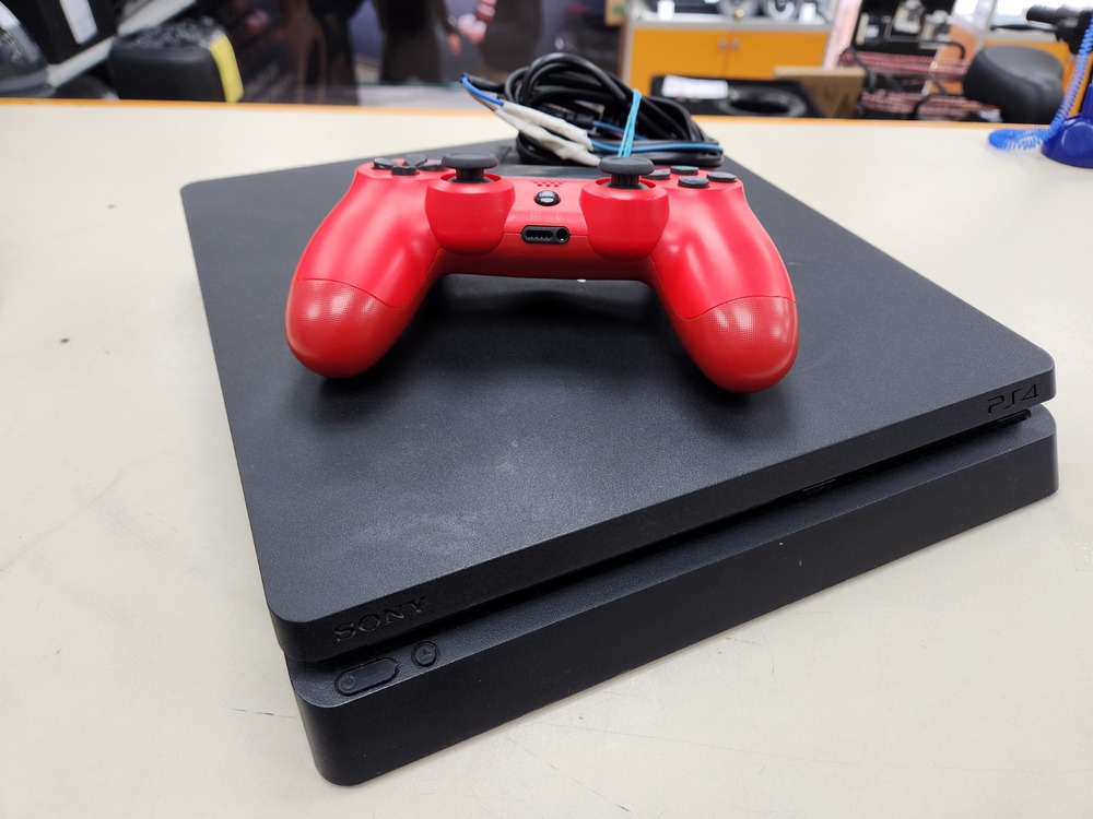 Игровая приставка PlayStation 4 Slim 500GB