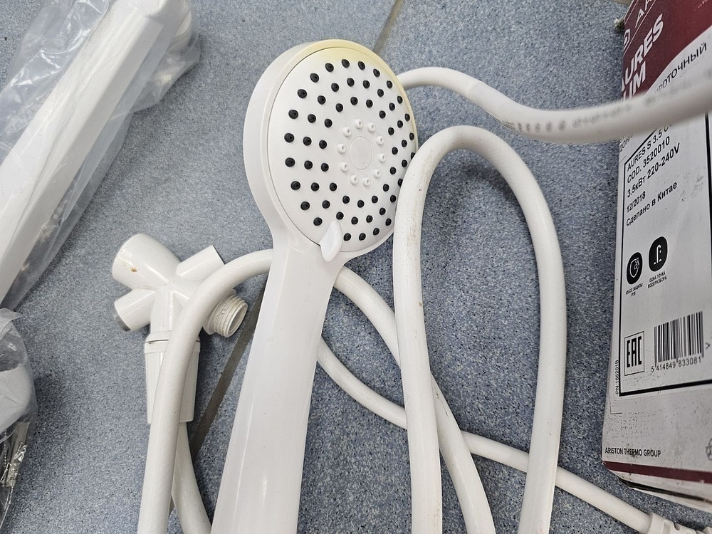 Водонагреватель Ariston Aures Slim