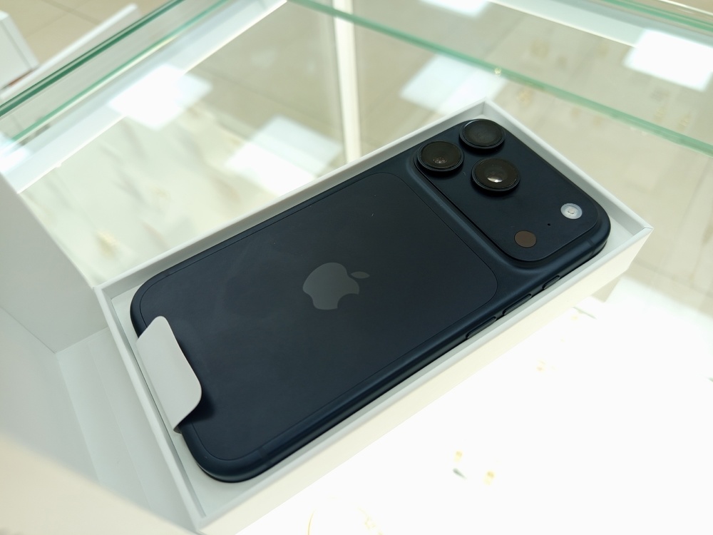 Смартфон Apple Iphone 18 Pro 256Gb