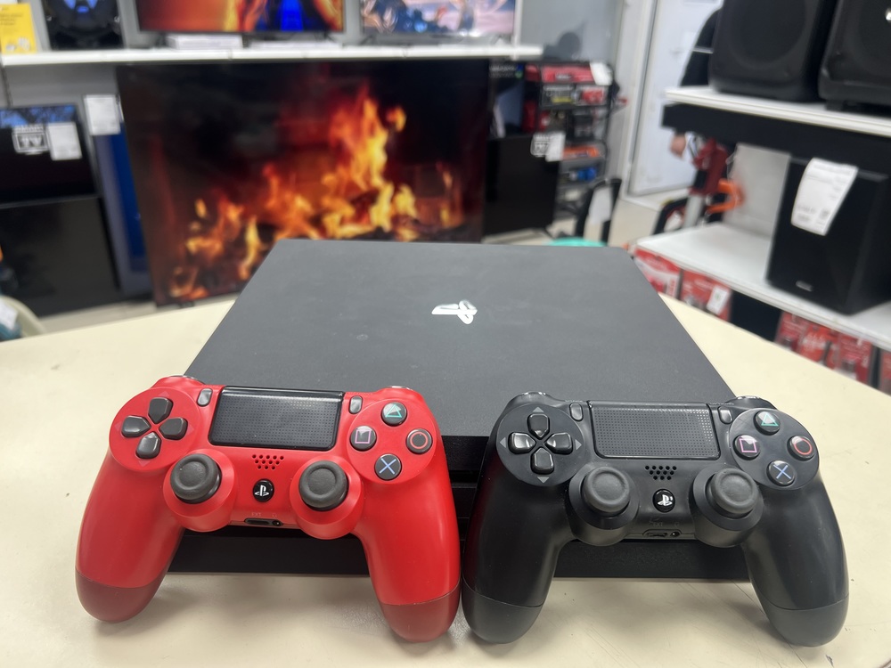 Игровая приставка PlayStation 4 Pro 1Tb