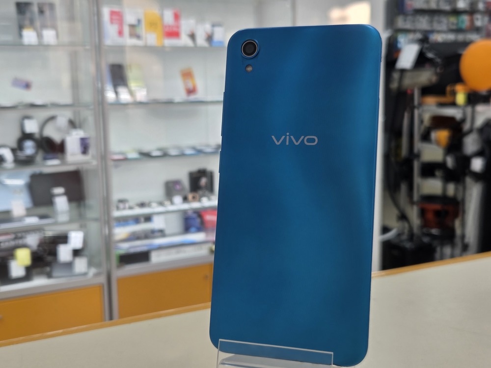 Смартфон Vivo Y1S 2/32 (2015)