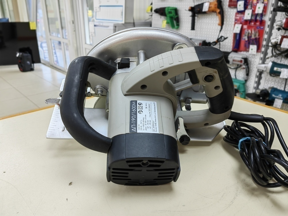 Дисковая пила Интерскол ДП-190/1600М