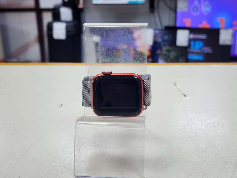 Смарт-часы Apple Watch Series 6 40mm