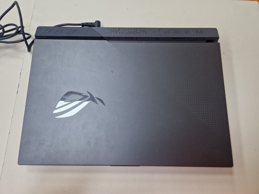 Ноутбук ASUS Rog Strix G513IE-HN004T; Ryzen 7 4800H, GeForce RTX 3050 Ti, 16 Гб, 512 GB, Нет