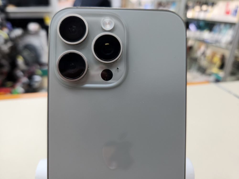 Смартфон Apple iPhone 15 Pro Max 256Gb