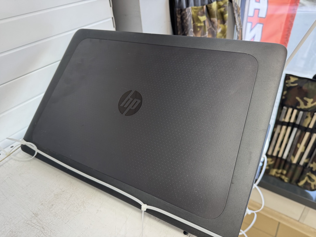Ноутбук HP; Core i7-6500U, FirePro W4190M, 16 Гб, 240 Гб, Нет