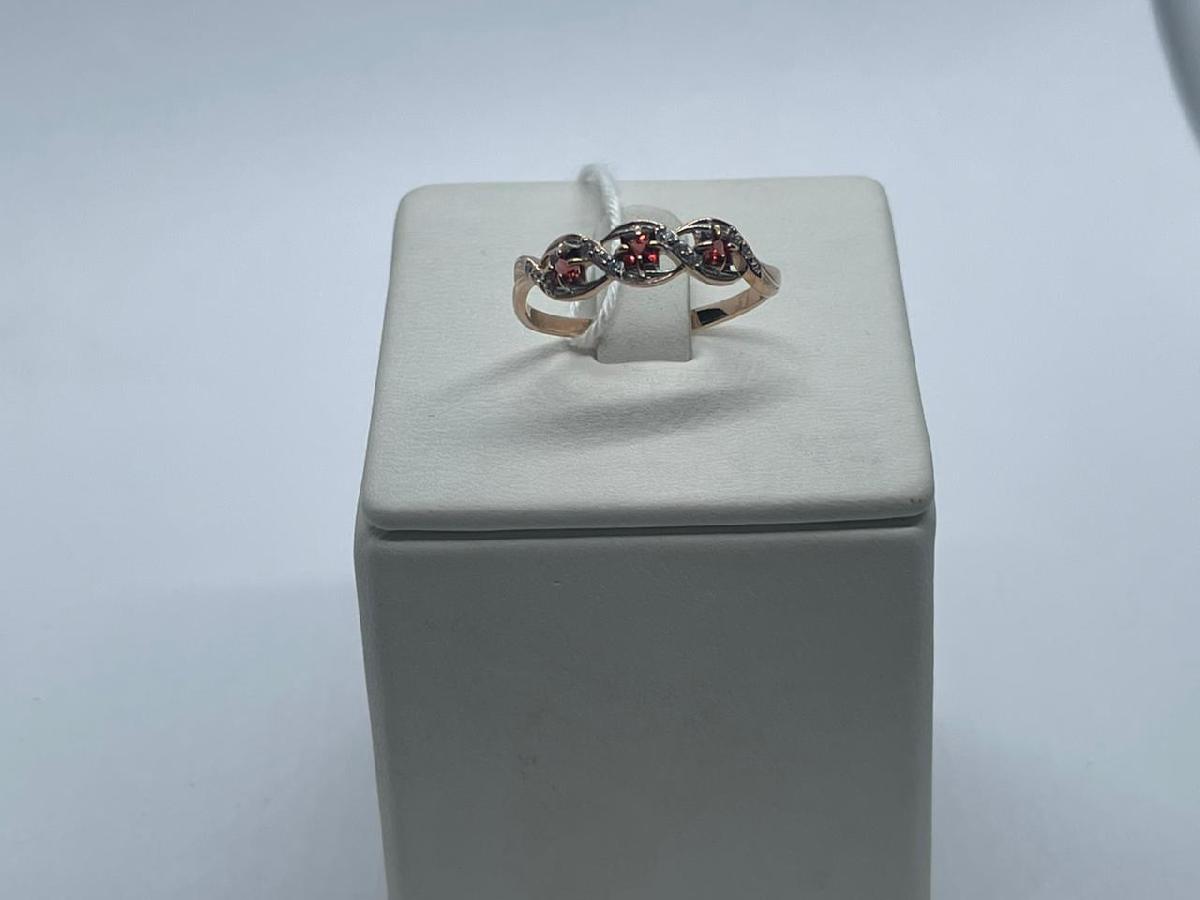 КОЛЬЦО С КАМНЯМИ (Au 585)