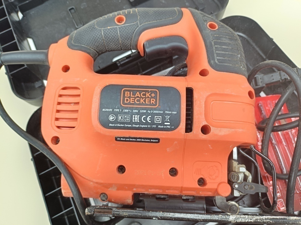 Лобзик Black & Decker KS701PE