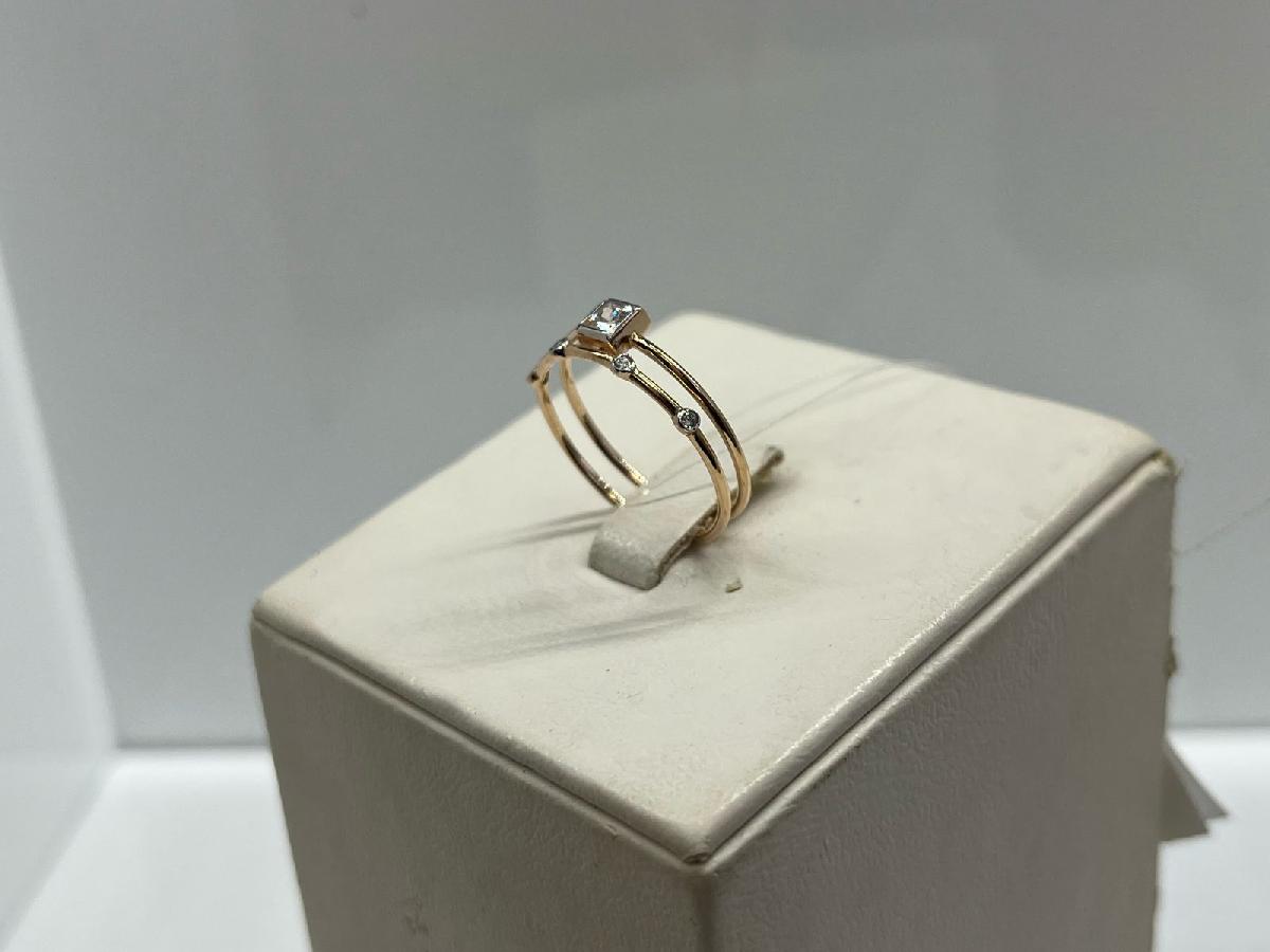 КОЛЬЦО С КАМНЯМИ (Au 585)